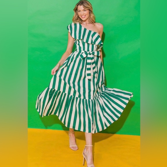 Flying Tomato Dresses & Skirts - NWT Flying Romato Gracias Midi Dress